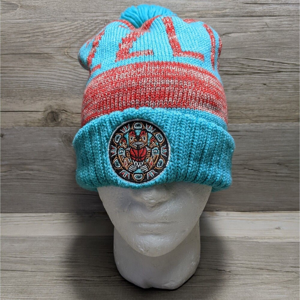 Mitchell & Ness Vancouver Grizzlies NBA Retro Knit Pom Beanie Hat Turquoise Blue